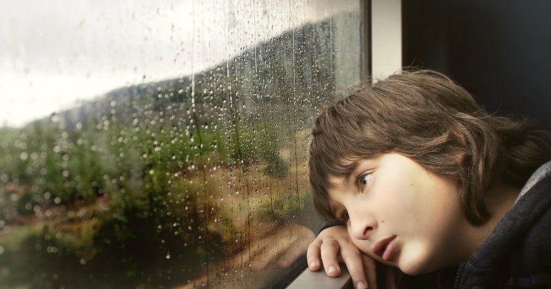 Les alternatives aux écrans pour occuper un enfant de 4 ans